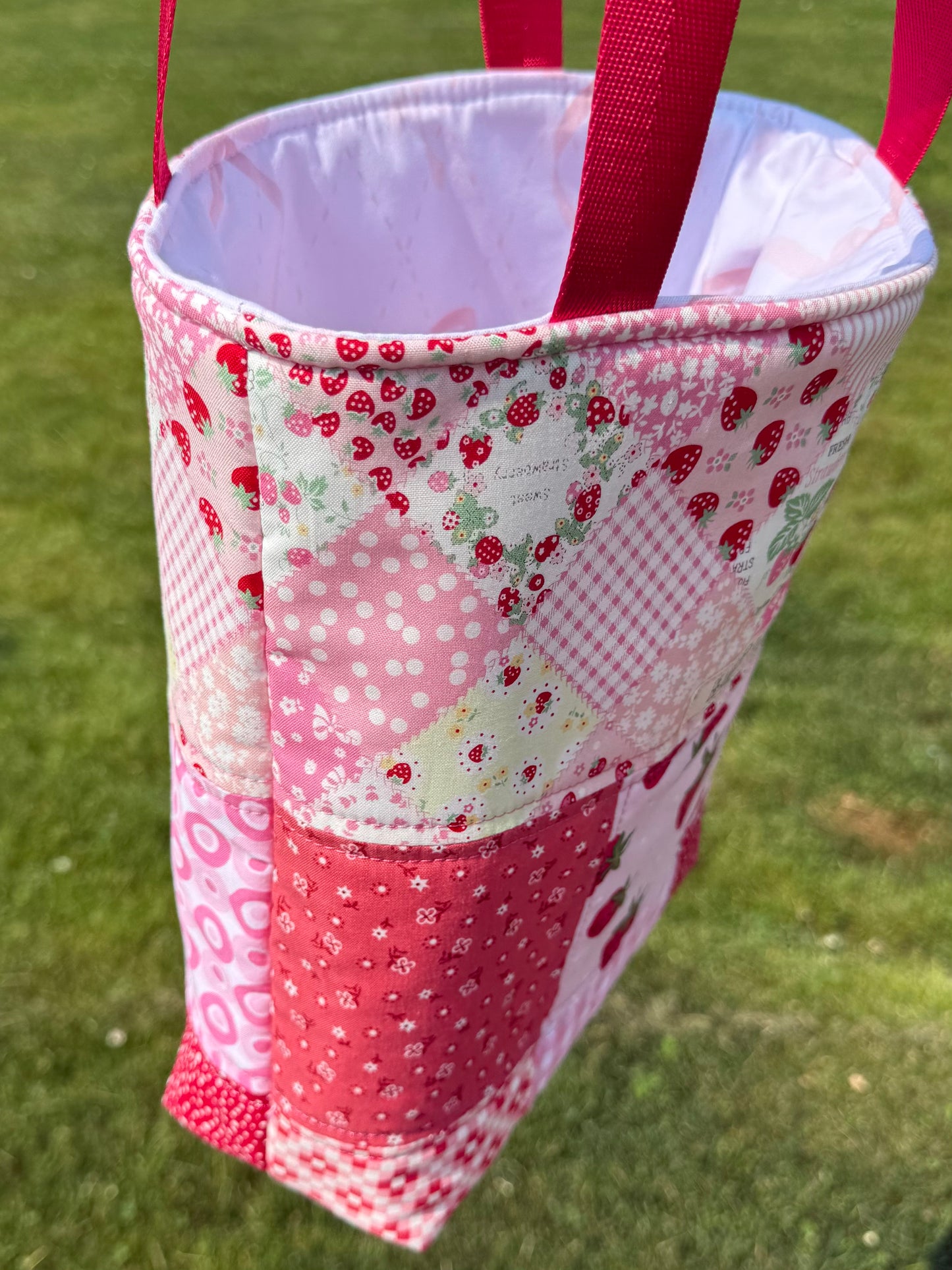 Strawberry Tote bag